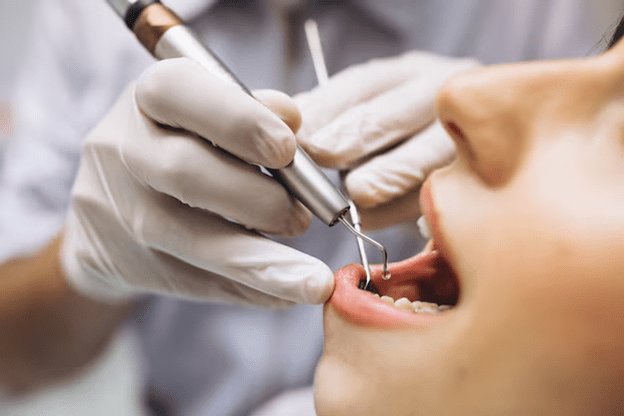 7 Signs You Need to See a Dentist Immediately (Don’t Ignore #3)
